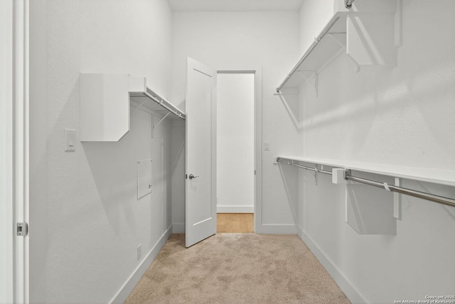 Spacious, unfurnished interior of a new home in Front Gate in Fair Oaks Ranch, Fair Oaks Ranch (Image 40). Spacious, unfurnished interior of a new home in Front Gate in Fair Oaks Ranch, Fair Oaks Ranch (Image 40).