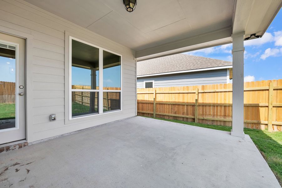 Exterior details and patio area of a home in Arroyo Ranch, Seguin (Image 2). Exterior details and patio area of a home in Arroyo Ranch, Seguin (Image 2).