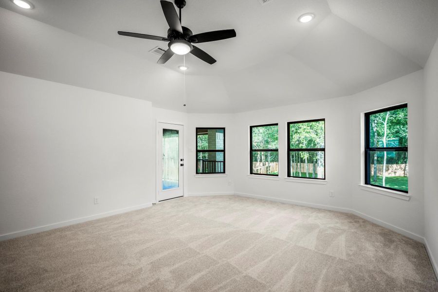 Spacious, unfurnished interior of a new home in Briarley, Montgomery (Image 47).