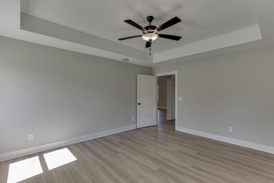 Spacious, unfurnished interior of a new home in , Hartwell (Image 18).