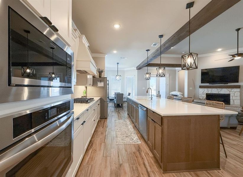 Furnished interior view inside a new home in Rocky Top, Krum (Image 5).