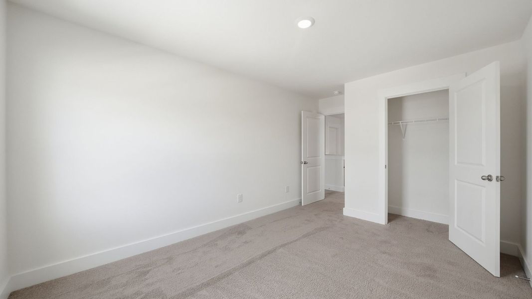 Spacious, unfurnished interior of a new home in Fieldcrest Acres, Blountville (Image 26). Spacious, unfurnished interior of a new home in Fieldcrest Acres, Blountville (Image 26).