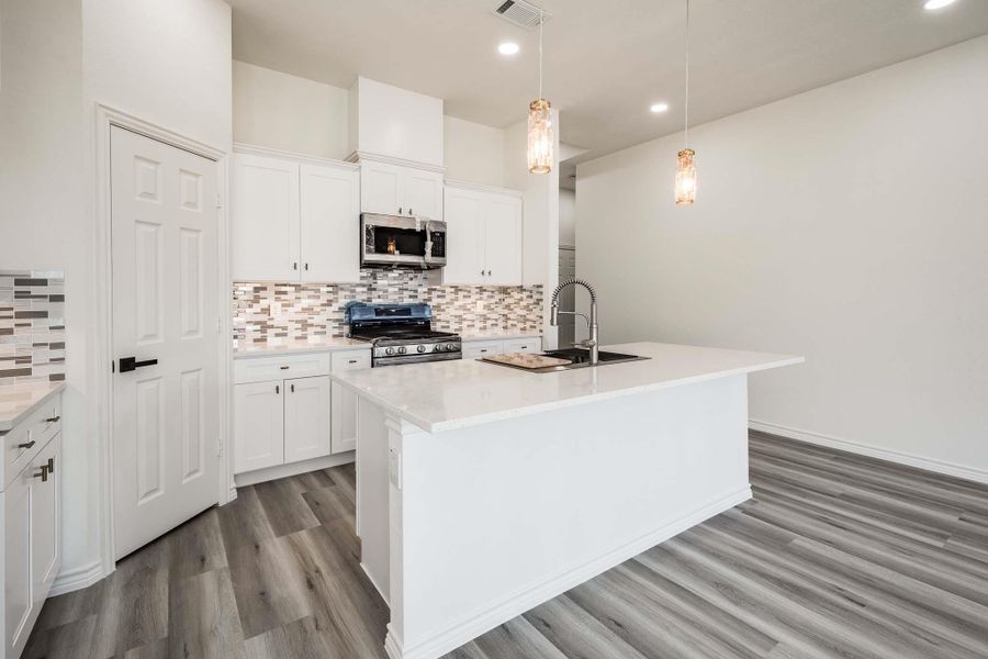 Corner pantry