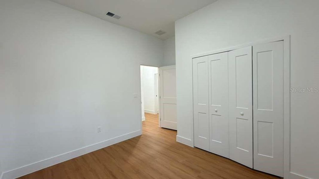 Spacious, unfurnished interior of a new home in , Citrus Springs (Image 52).