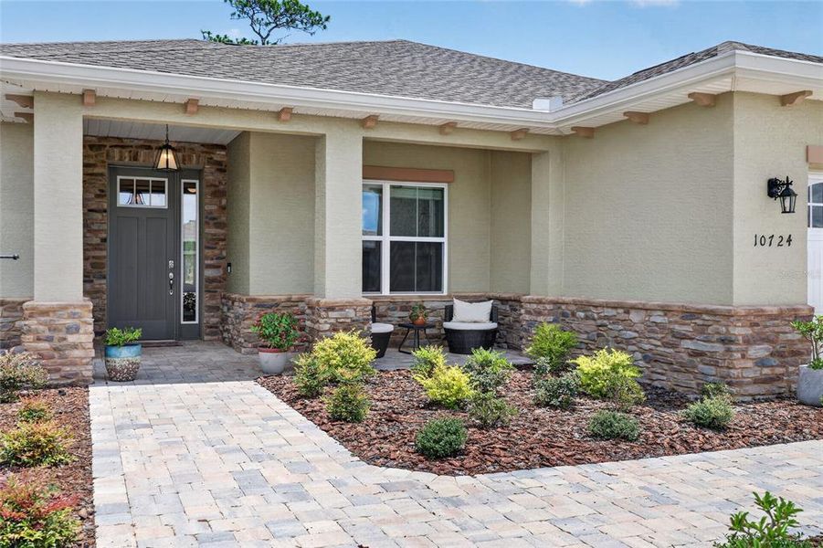 Exterior details and patio area of a home in , Ocala (Image 22).