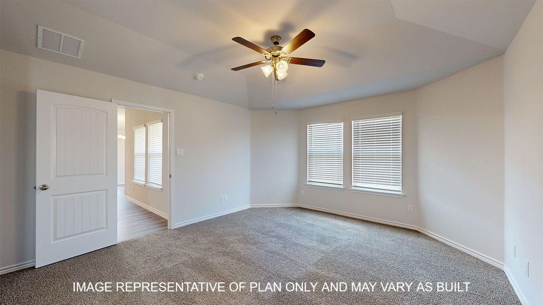 Spacious, unfurnished interior of a new home in Three Creeks - Colt Creek, Belton (Image 20).