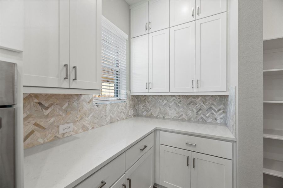 Furnished interior view inside a new home in , Katy (Image 9).