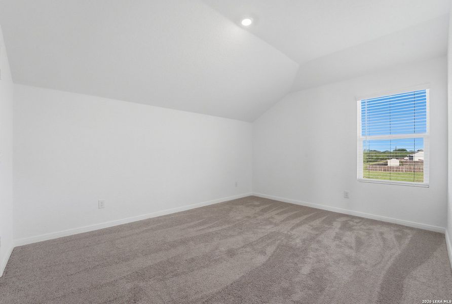 Spacious, unfurnished interior of a new home in Guadalupe Heights, Seguin (Image 29).