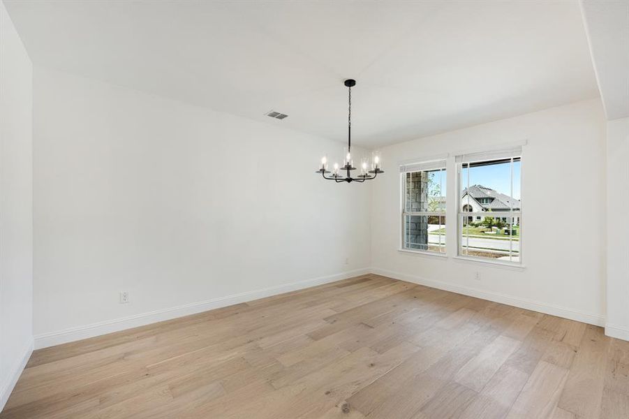 Spacious, unfurnished interior of a new home in Terracina, Rockwall (Image 20). Spacious, unfurnished interior of a new home in Terracina, Rockwall (Image 20).