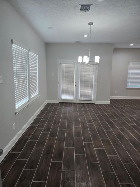 Spacious, unfurnished interior of a new home in , Baytown (Image 9).