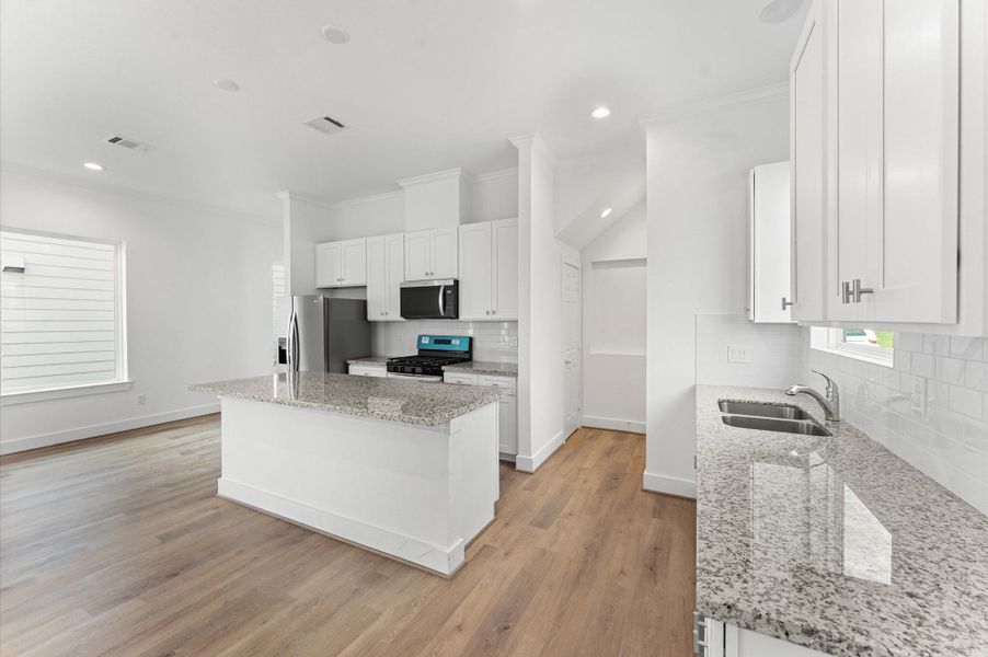 Photos are from another home completed with the same floor plan Photos are from another home completed with the same floor plan