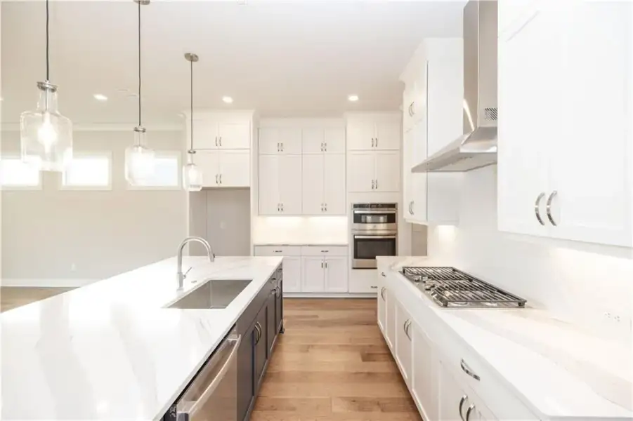 Furnished interior view inside a new home in Aberdeen, Hoschton (Image 8).