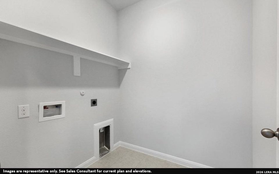 Spacious, unfurnished interior of a new home in Red Hawk Landing, San Antonio (Image 20). Spacious, unfurnished interior of a new home in Red Hawk Landing, San Antonio (Image 20).