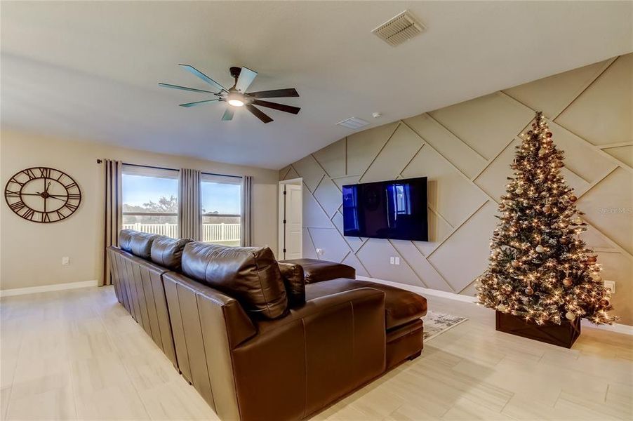Furnished interior view inside a new home in Mirada: The Estates II, San Antonio (Image 19). Furnished interior view inside a new home in Mirada: The Estates II, San Antonio (Image 19).