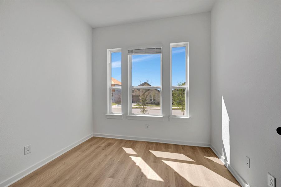Spacious, unfurnished interior of a new home in Heritage, Dripping Springs (Image 25).