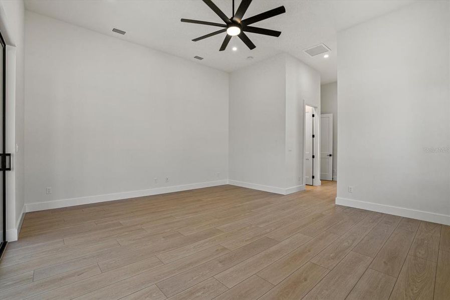 Spacious, unfurnished interior of a new home in , Nokomis (Image 32).