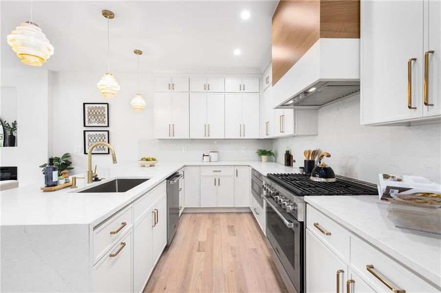 Furnished interior view inside a new home in , Smyrna (Image 7).
