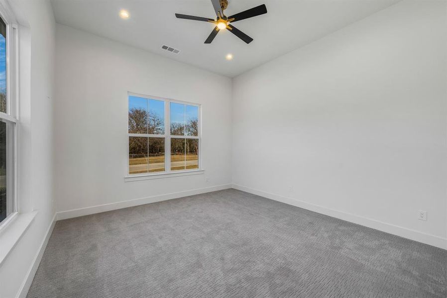 Spacious, unfurnished interior of a new home in , Fairview (Image 36).