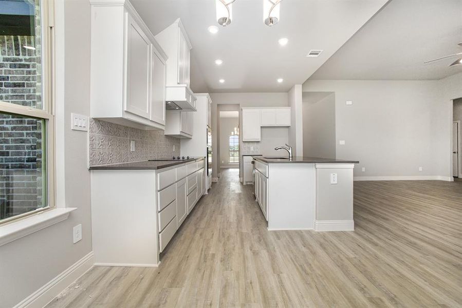 Furnished interior view inside a new home in , Waxahachie (Image 3).