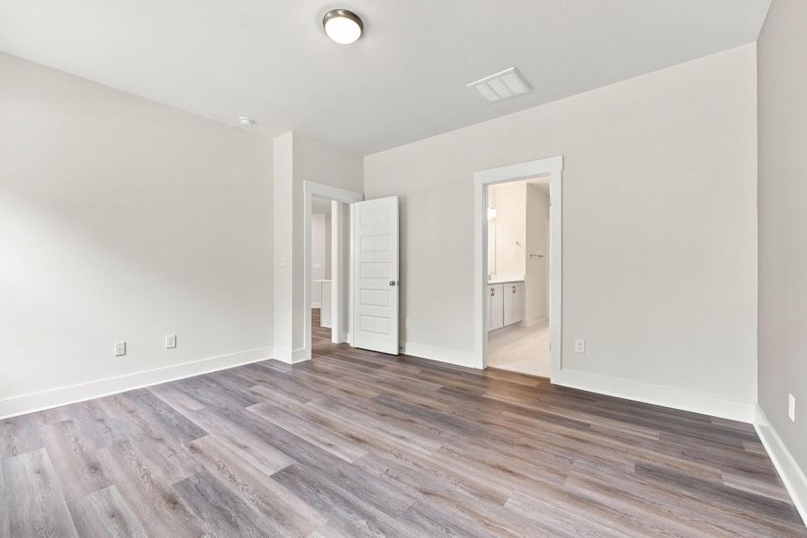 Spacious, unfurnished interior of a new home in McConnell Ridge, McLeansville (Image 18).