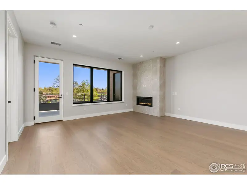 Spacious, unfurnished interior of a new home in , Loveland (Image 14).