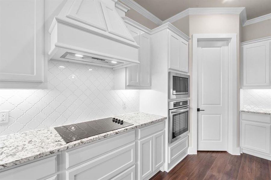 Furnished interior view inside a new home in Fannin Ranch, Leonard (Image 12). Furnished interior view inside a new home in Fannin Ranch, Leonard (Image 12).