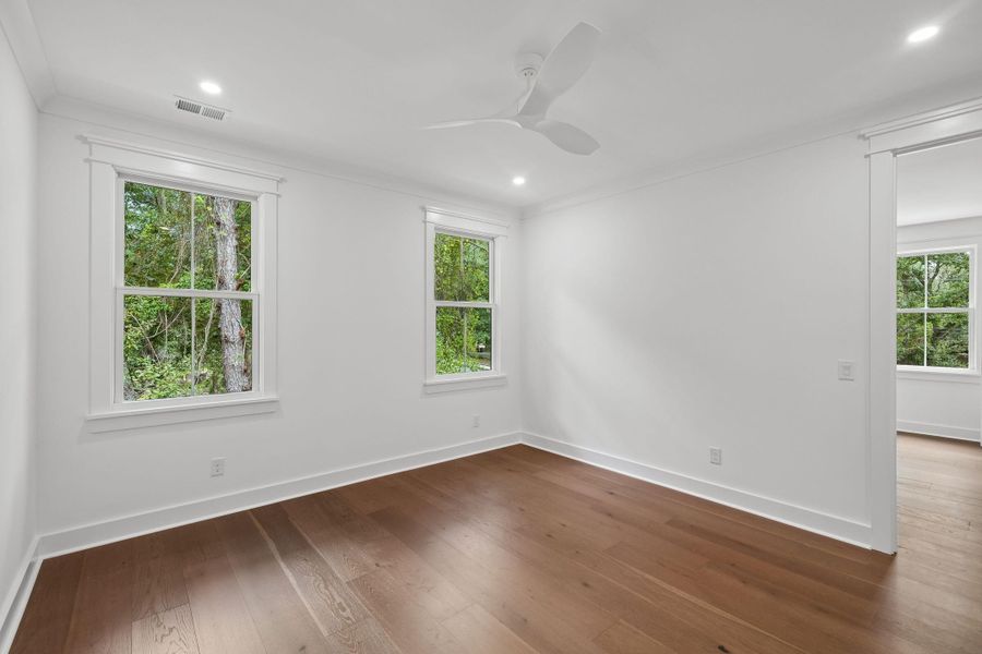 Spacious, unfurnished interior of a new home in , Mount Pleasant (Image 104).
