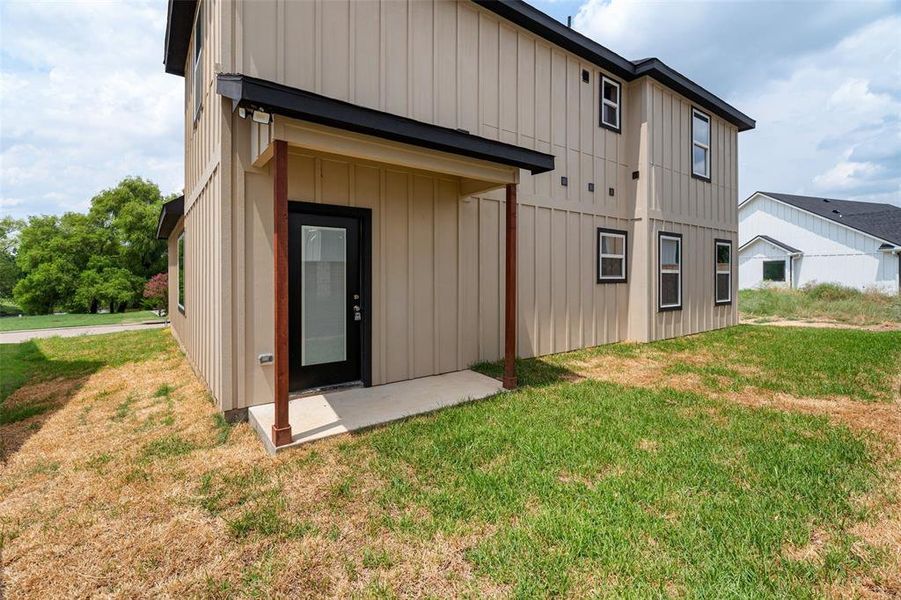 Front exterior of a new home in , Woodway, TX, highlighting curb appeal (Image 2). Front exterior of a new home in , Woodway, TX, highlighting curb appeal (Image 2).