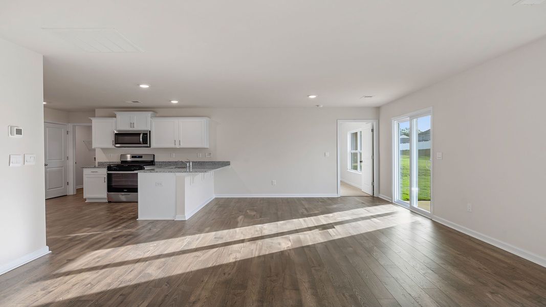 Spacious, unfurnished interior of a new home in Bentley Park, Greenwood (Image 23).