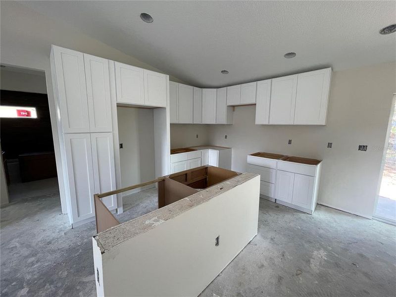 Furnished interior view inside a new home in , Dunnellon (Image 10).
