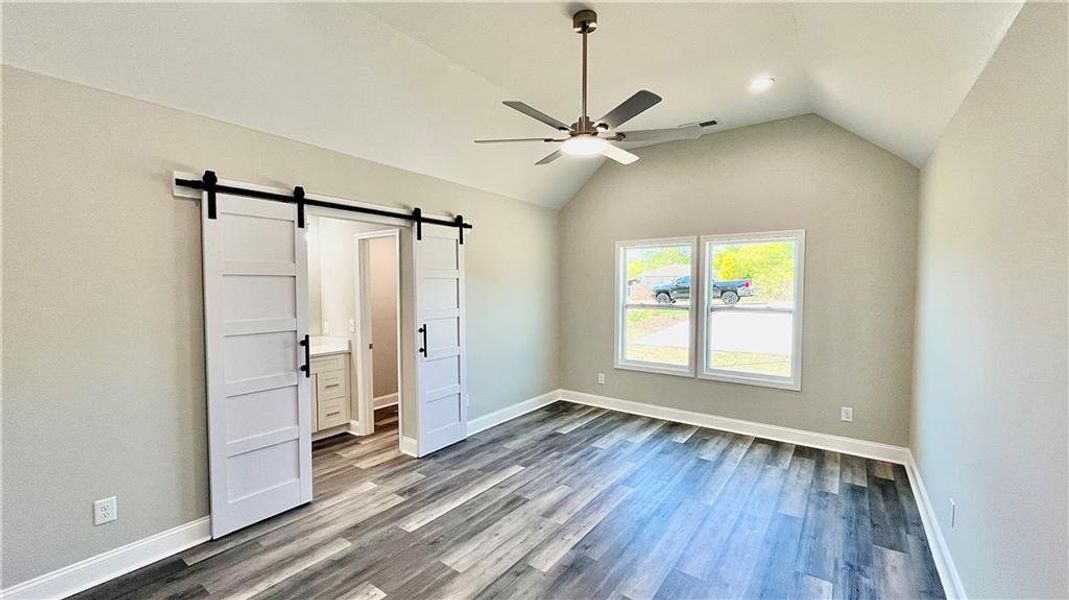 Spacious, unfurnished interior of a new home in , Griffin (Image 21).