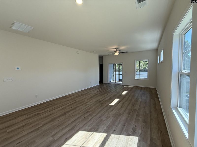 Spacious, unfurnished interior of a new home in Dunbar Village, Cayce (Image 20).