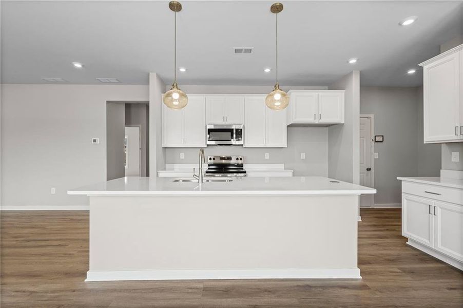 Furnished interior view inside a new home in Crossvine Estates, Braselton (Image 14).