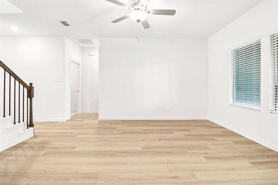 Spacious, unfurnished interior of a new home in Stella Hills, Denton (Image 34).
