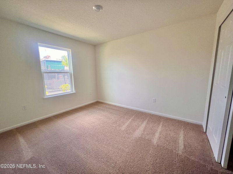 Spacious, unfurnished interior of a new home in Hawkes Meadow, Jacksonville (Image 7).