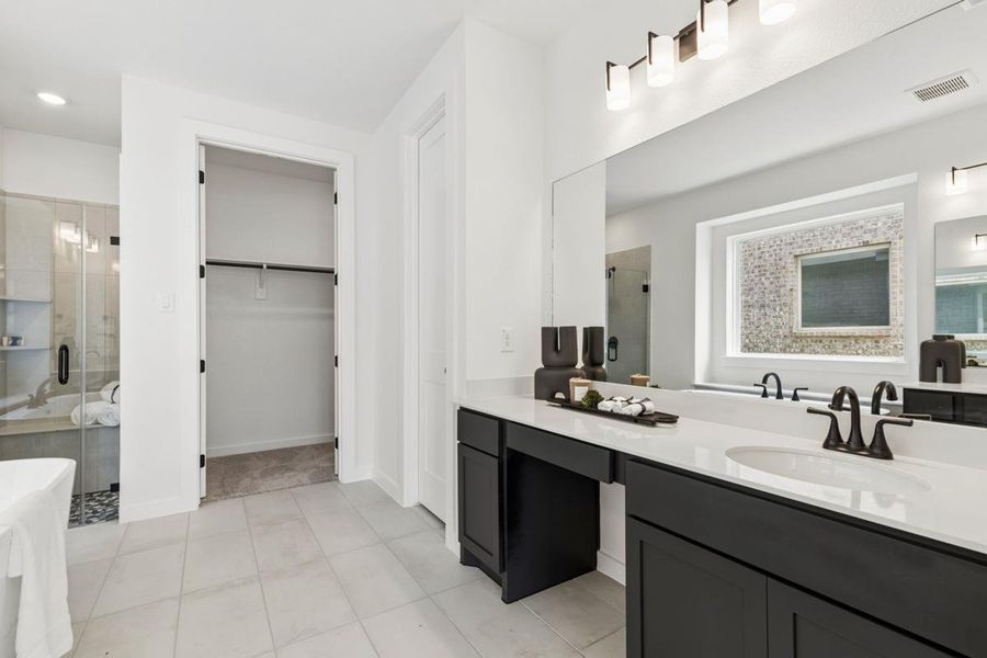 Furnished interior view inside a new home in Walton Ridge, Corinth (Image 12).