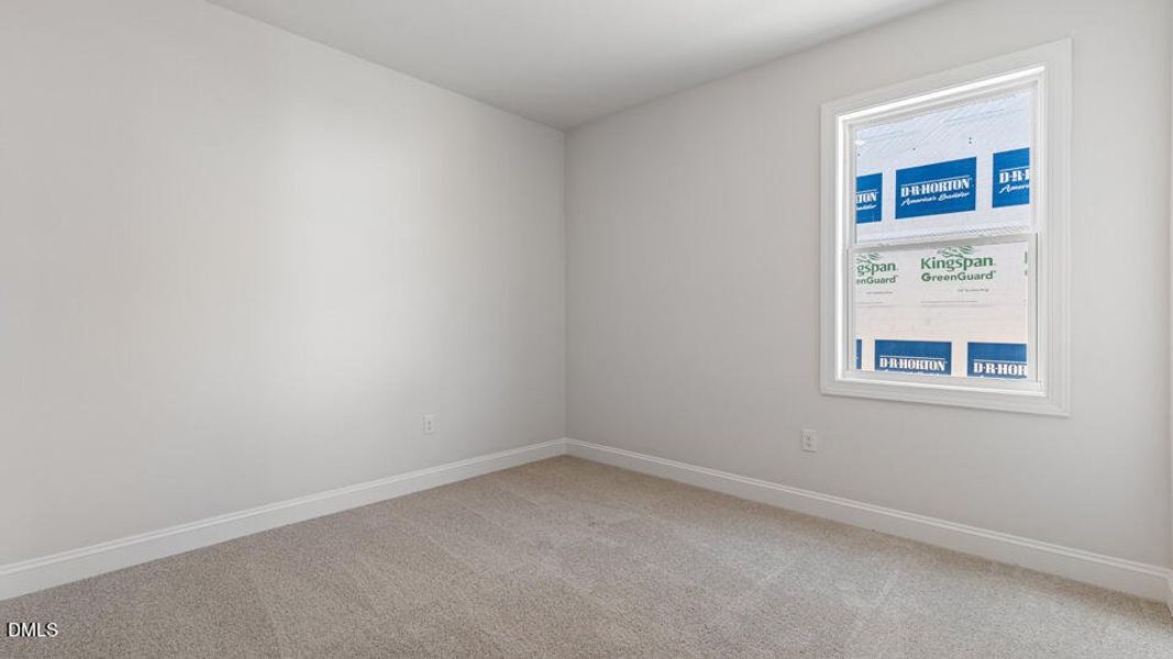 lot-218-sophie-f-508-lemon-daisy-ln-knig