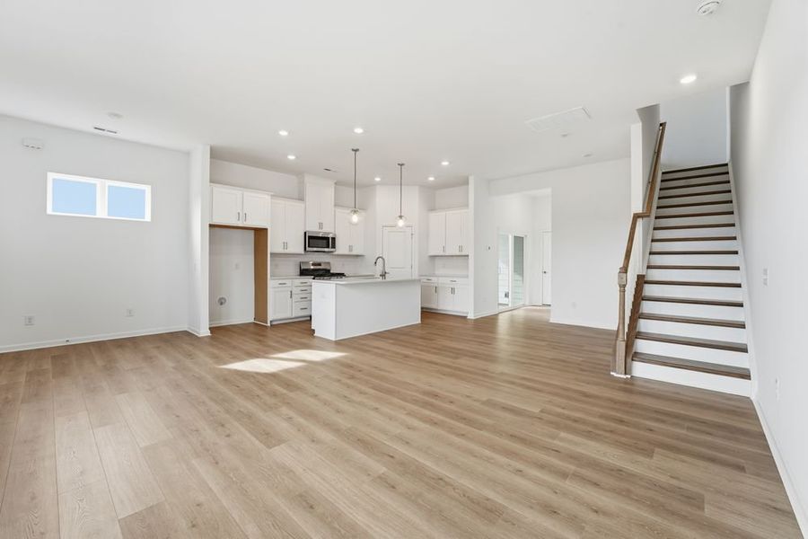 Spacious, unfurnished interior of a new home in Ridge at Sugar Creek, Indian Land (Image 9).