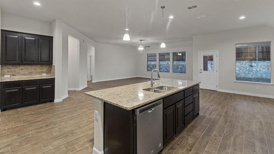 Furnished interior view inside a new home in Lakeview Pointe, Grand Prairie (Image 14).