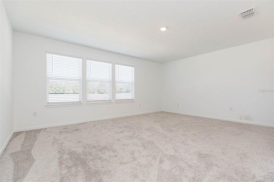 Spacious, unfurnished interior of a new home in Valri Forest, Valrico (Image 35). Spacious, unfurnished interior of a new home in Valri Forest, Valrico (Image 35).