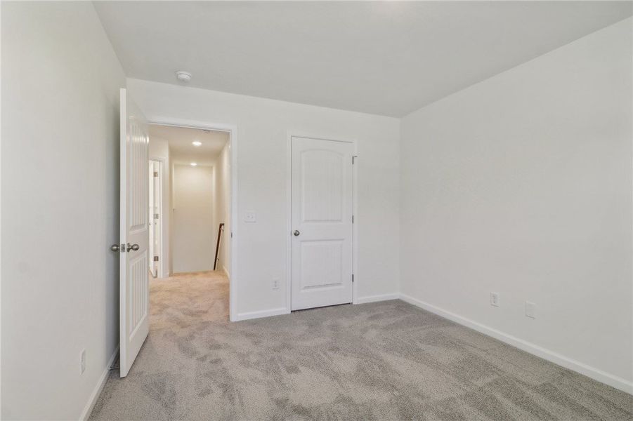 This spacious room offers comfort and versatility This spacious room offers comfort and versatility