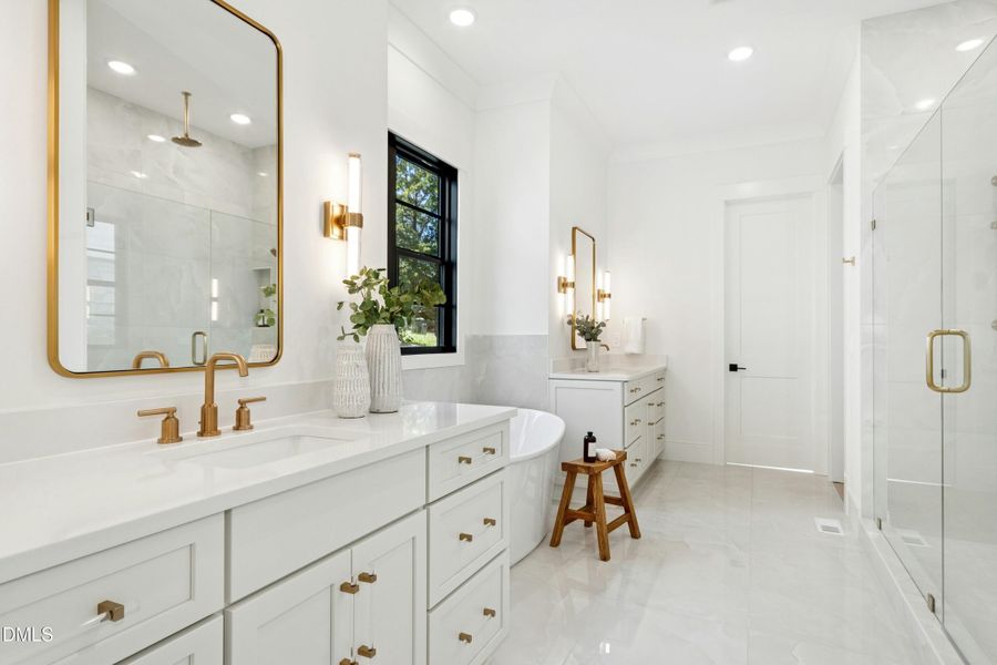 034-487784-IMG_8536 034-487784-IMG_8536