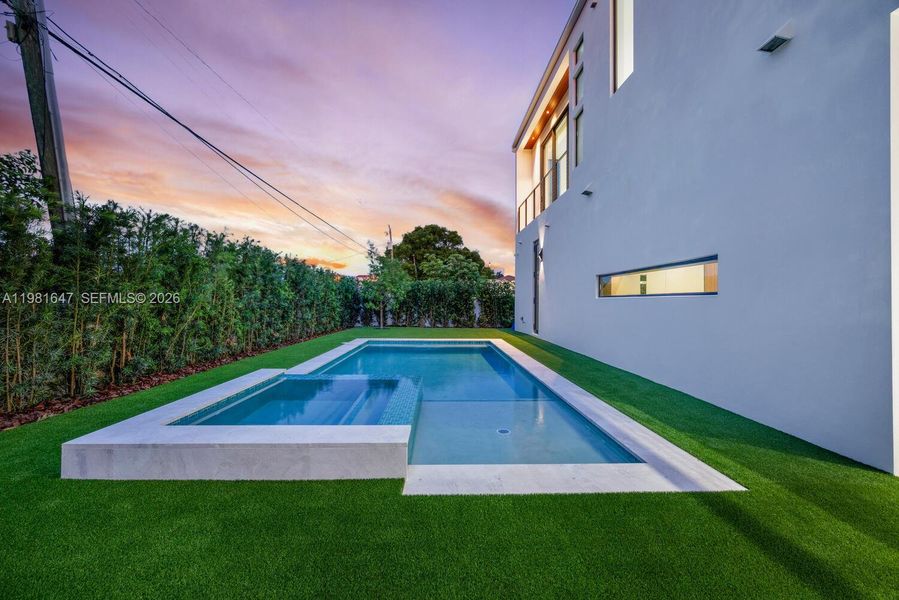 Exterior details and patio area of a home in , Miami (Image 38).