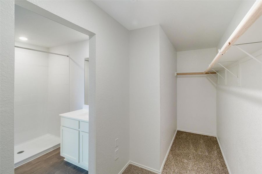 Spacious, unfurnished interior of a new home in Prairie Lakes, Buda (Image 7). Spacious, unfurnished interior of a new home in Prairie Lakes, Buda (Image 7).