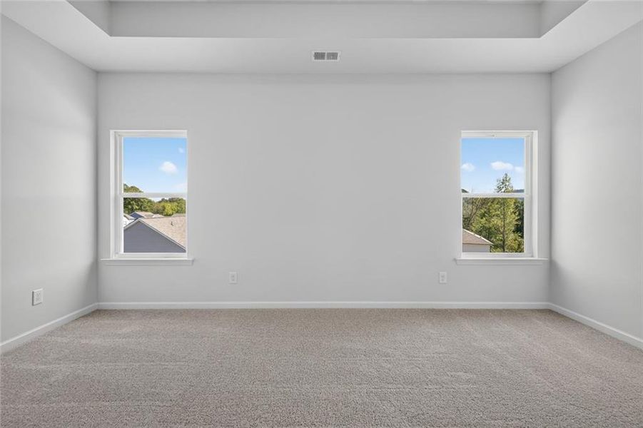 Spacious, unfurnished interior of a new home in North Haven, Rome (Image 38).
