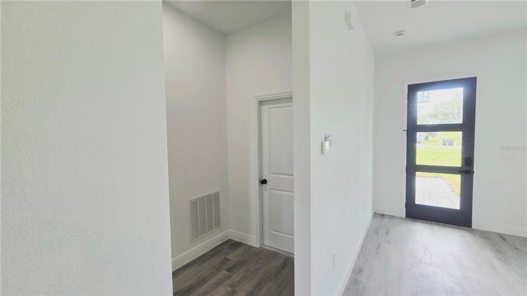 Spacious, unfurnished interior of a new home in , Ocala (Image 42).