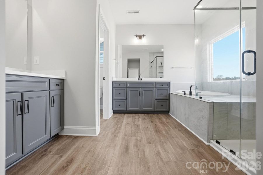 Furnished interior view inside a new home in Harmony, Harrisburg (Image 15).