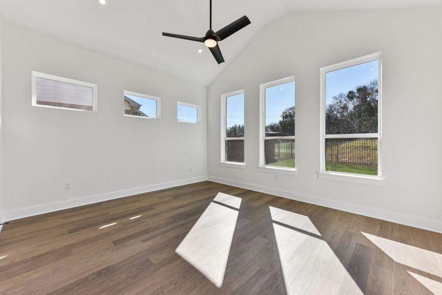 22 web or mls Robin Trail S0401 022