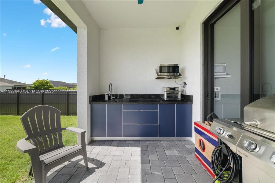 Exterior details and patio area of a home in , Cape Coral (Image 23). Exterior details and patio area of a home in , Cape Coral (Image 23).