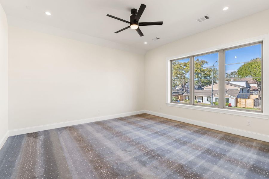 Spacious, unfurnished interior of a new home in , Houston (Image 21).